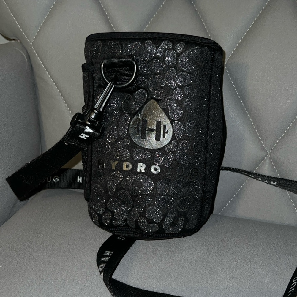 Customized Sparkly black leopard sleeve!